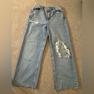 Garage size 7 ripped jeans